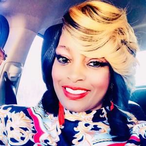 Meet your Posher, Ramona